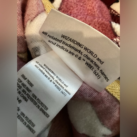 Harry Potter Wizarding World 2 piece pajama set Woman’s size Small - Picture 12 of 14